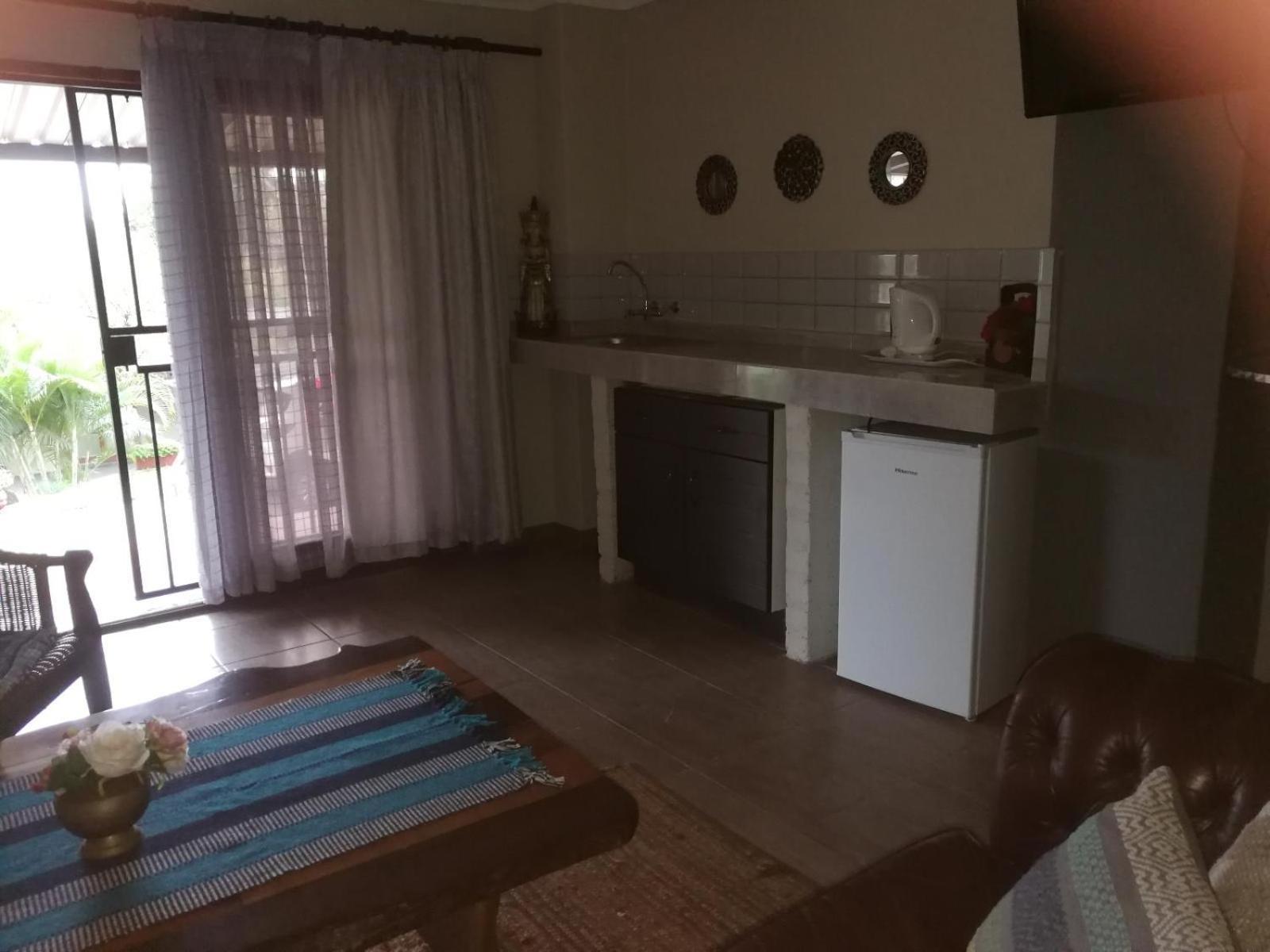 Meerkat Manor Komatipoort Ruang foto