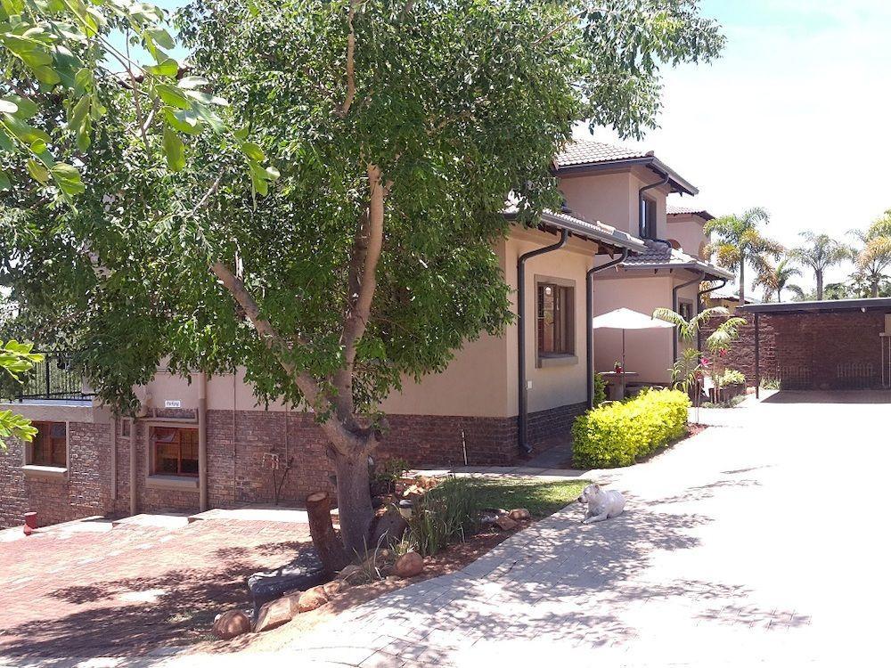 Meerkat Manor Komatipoort Bagian luar foto